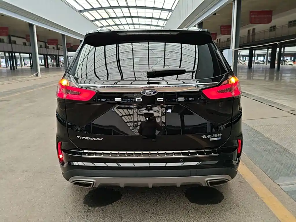 Ford Edge — миниатюра 6