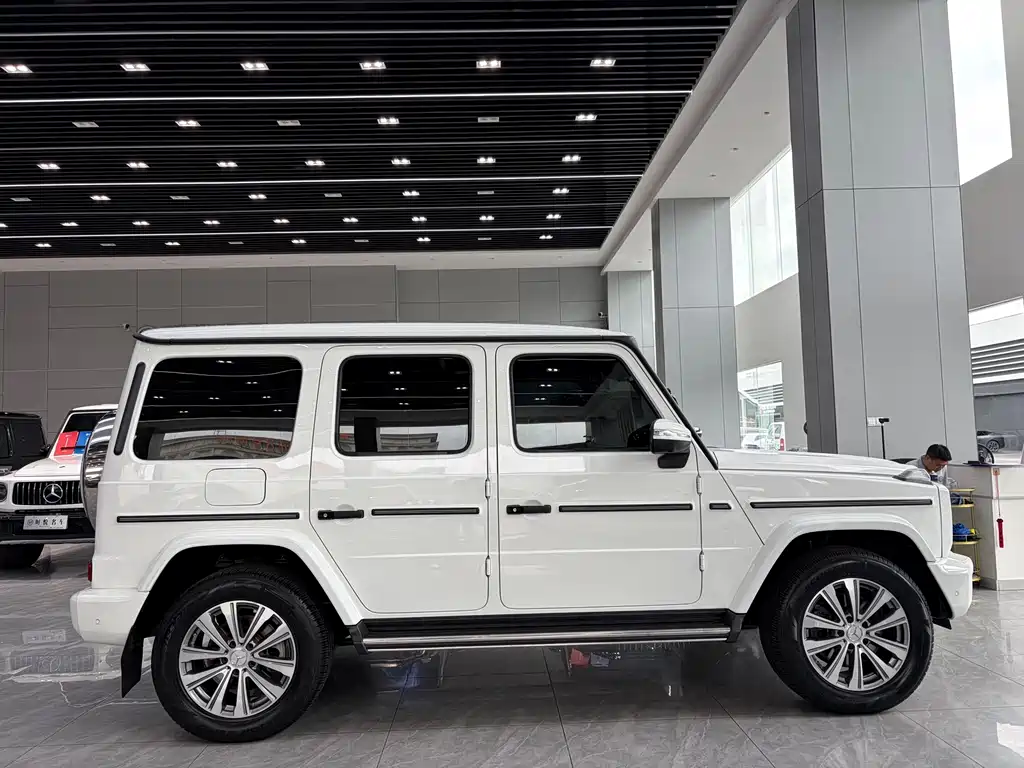 Mercedes-Benz G-Class — миниатюра 13