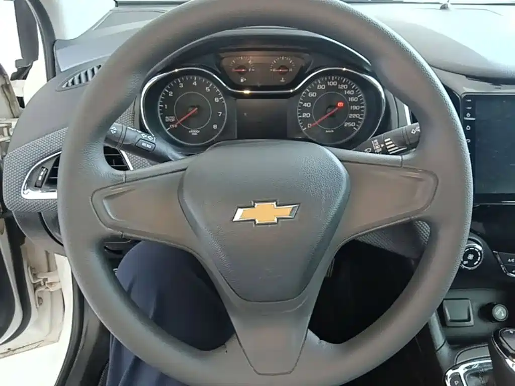 Chevrolet Cruze — миниатюра 11