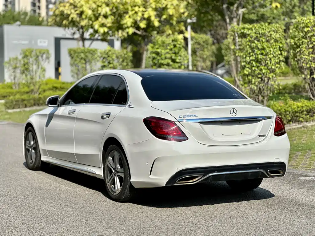 Mercedes-Benz C-Class — миниатюра 4