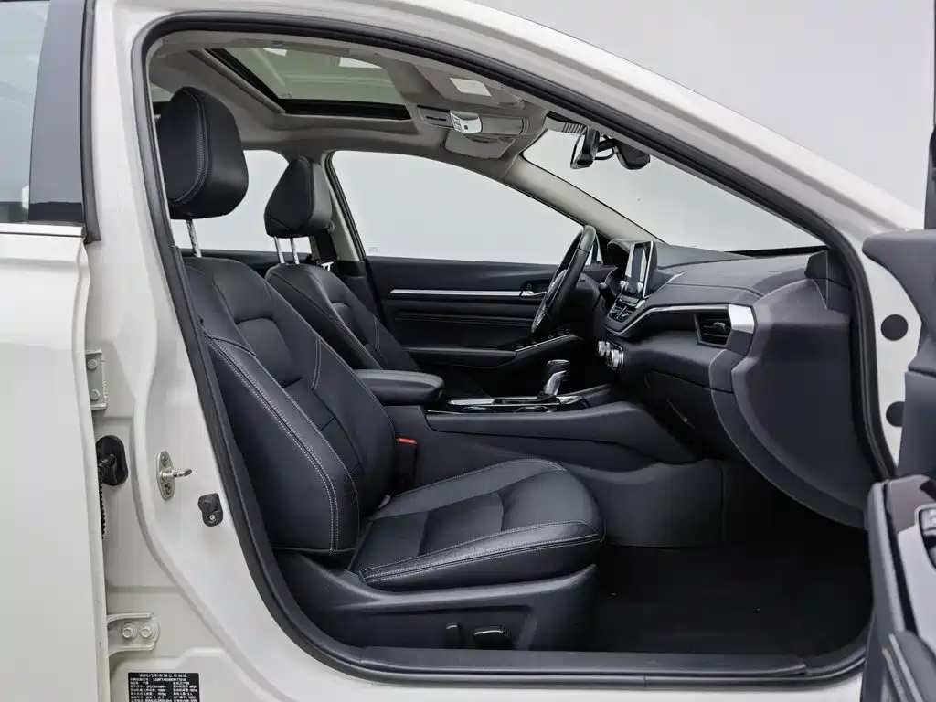 Nissan Teana — миниатюра 23