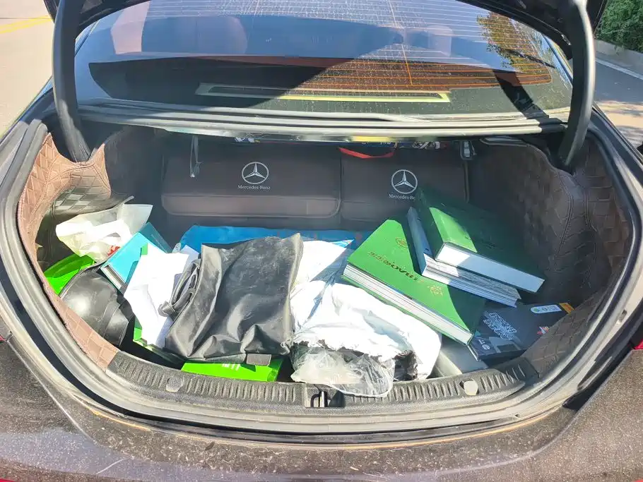 Mercedes-Benz E-Class — миниатюра 4