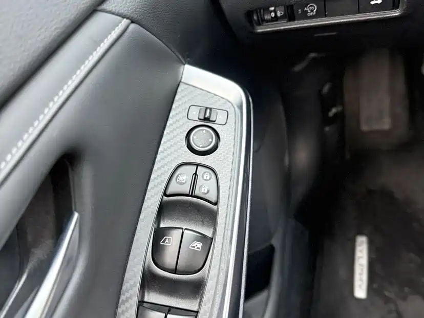 Nissan Sylphy — миниатюра 16