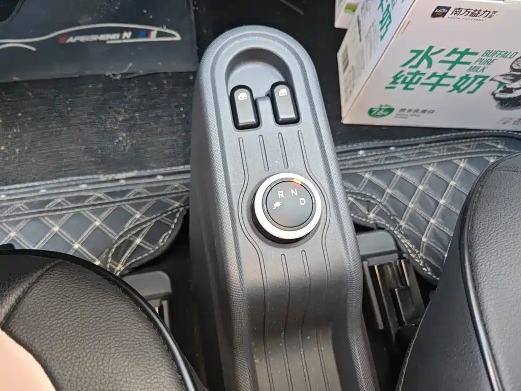 Wuling MINIEV — миниатюра 10