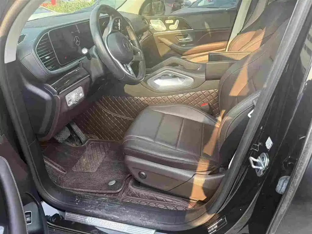Mercedes-Benz GLE (Import) — миниатюра 3