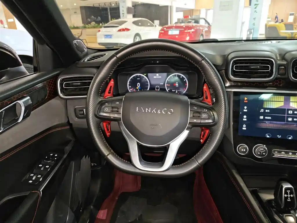 Lynk & Co 03 — миниатюра 11