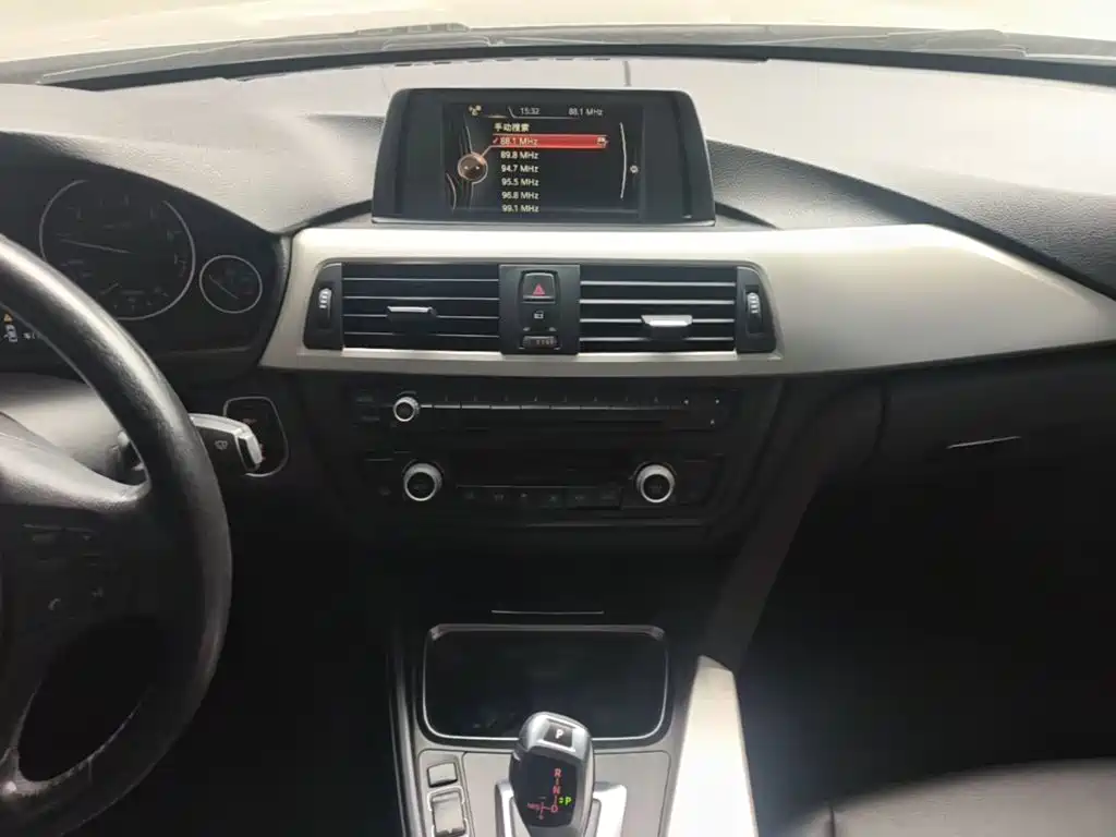 BMW 3 Series — миниатюра 13
