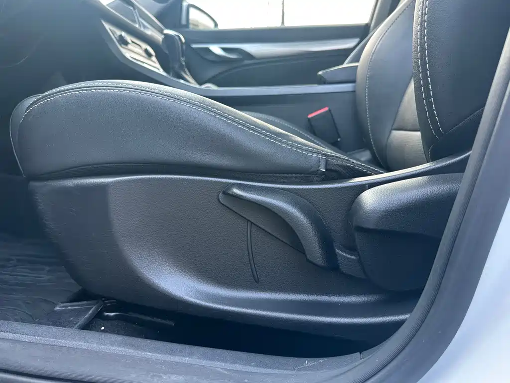 Geely Emgrand — миниатюра 20