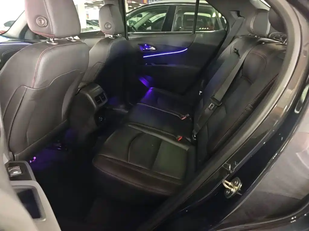 Chevrolet Equinox — миниатюра 17