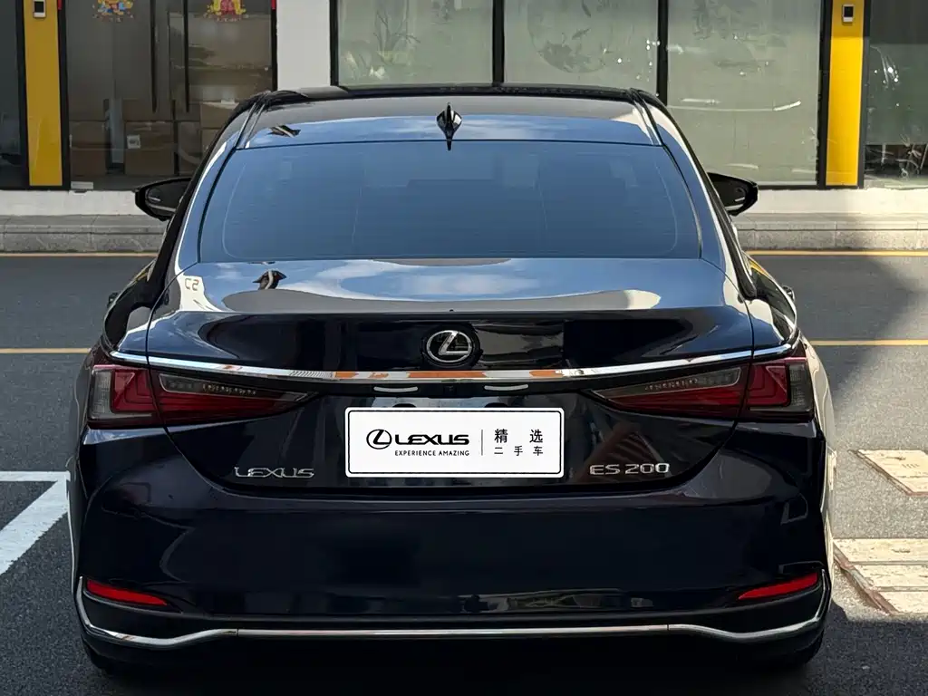 Lexus ES — миниатюра 4