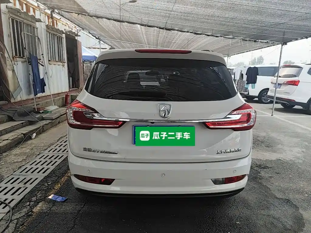 Baojun 310W — миниатюра 6
