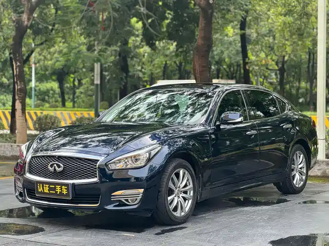 INFINITI Q70 2018