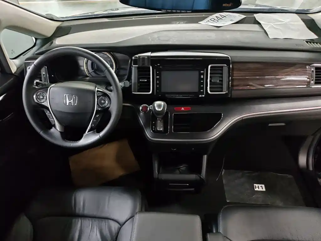 Honda Elysion — миниатюра 8