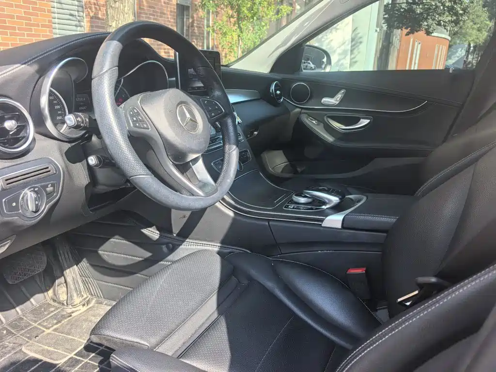 Mercedes-Benz C-Class — миниатюра 5