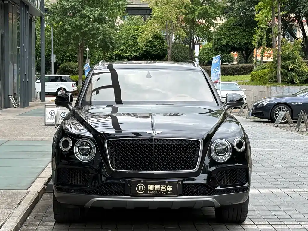 Bentley Bentayga — миниатюра 2