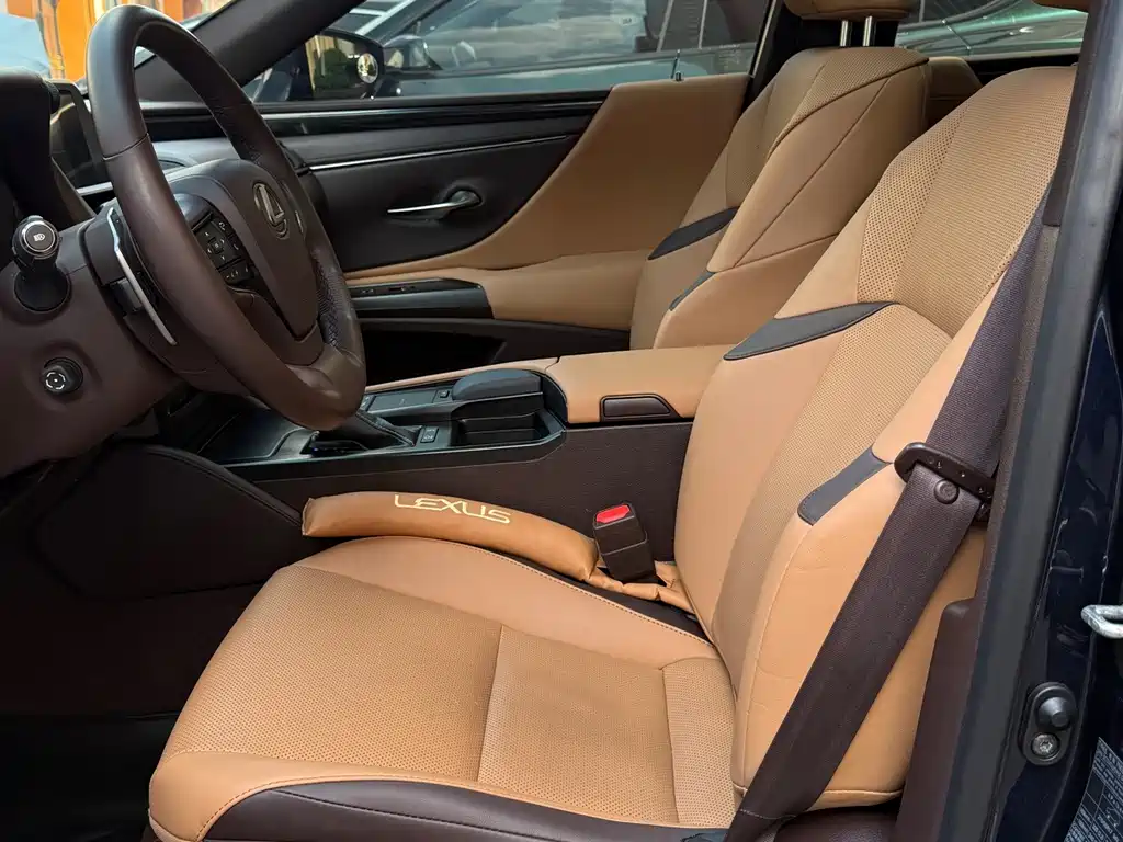 Lexus ES — миниатюра 17