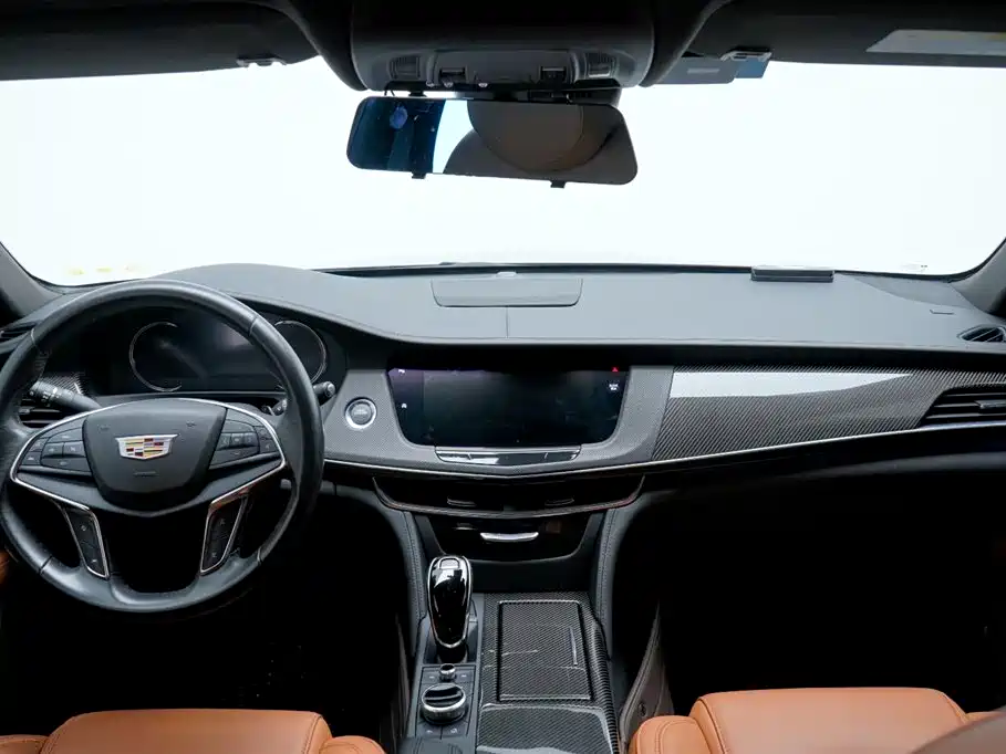 CADILLAC  CT6