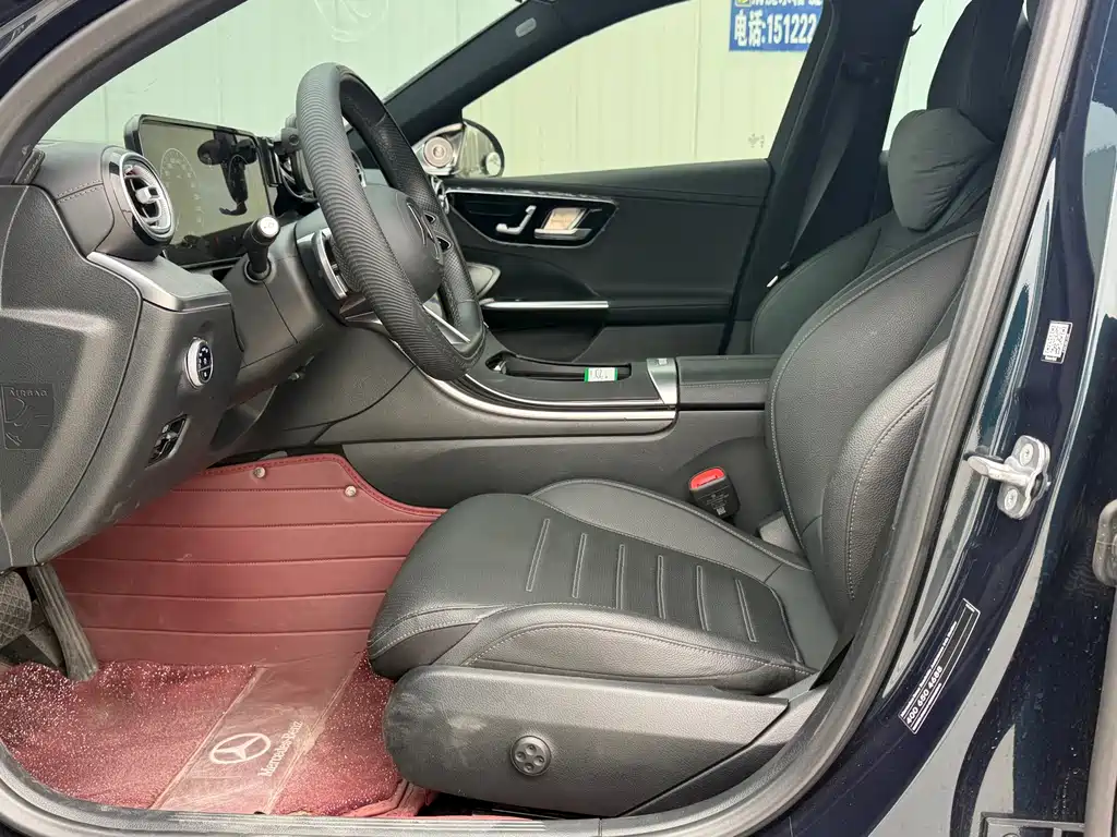 Mercedes-Benz C-Class — миниатюра 11