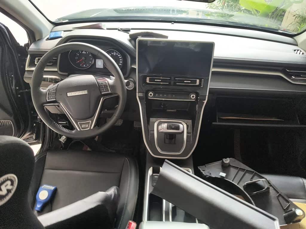 Haval Haval M6 1.5 л 2021 г. Чёрный, пробег 28900 км