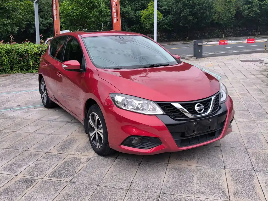Nissan Tiida — миниатюра 3
