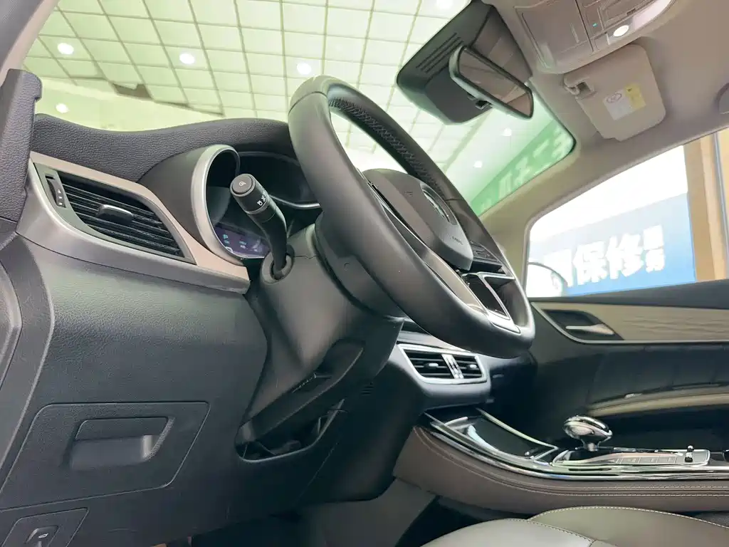 BYD MAX New Energy — миниатюра 10