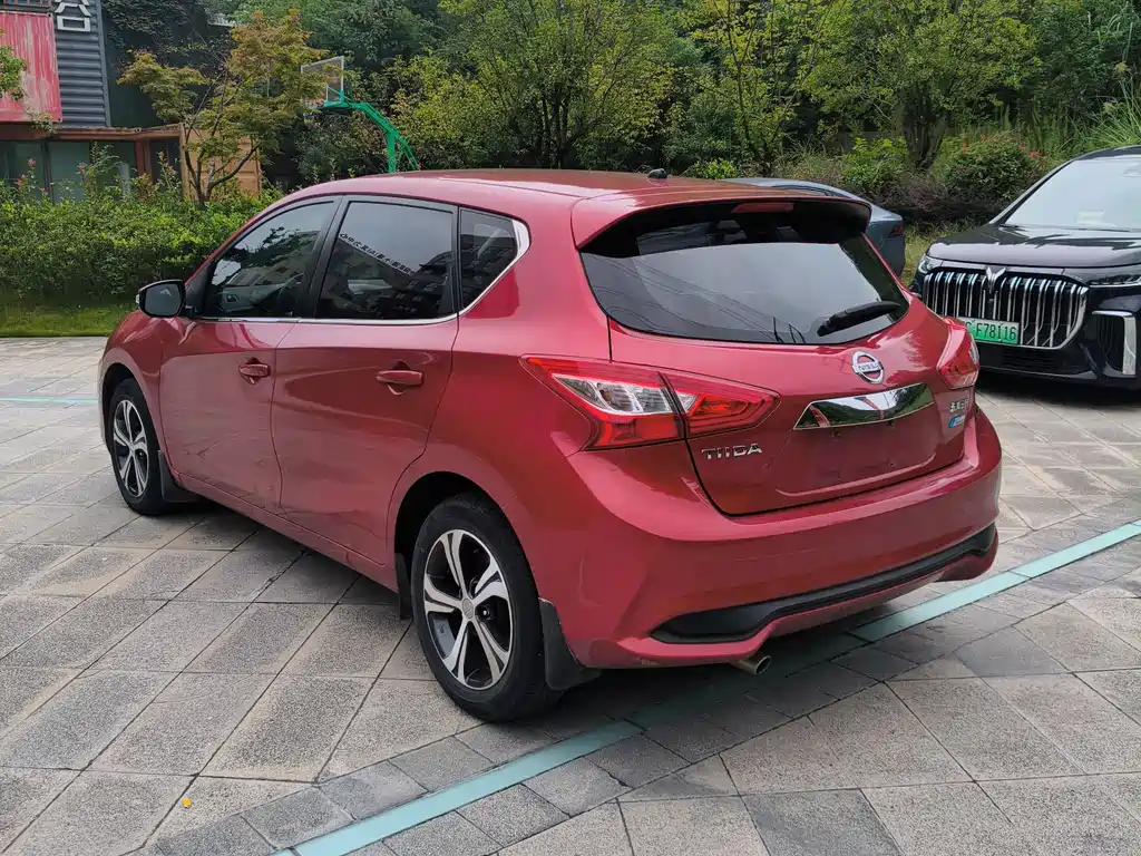 Nissan Tiida — миниатюра 6