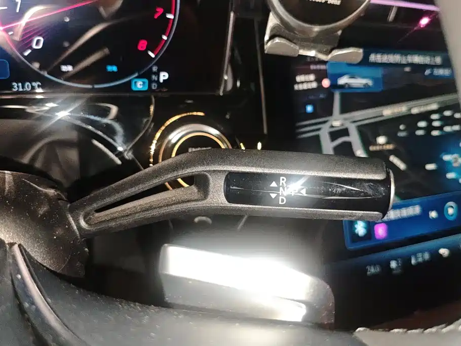 Mercedes-Benz E-Class — миниатюра 16