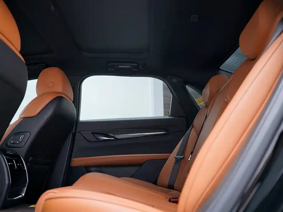 CADILLAC  CT6