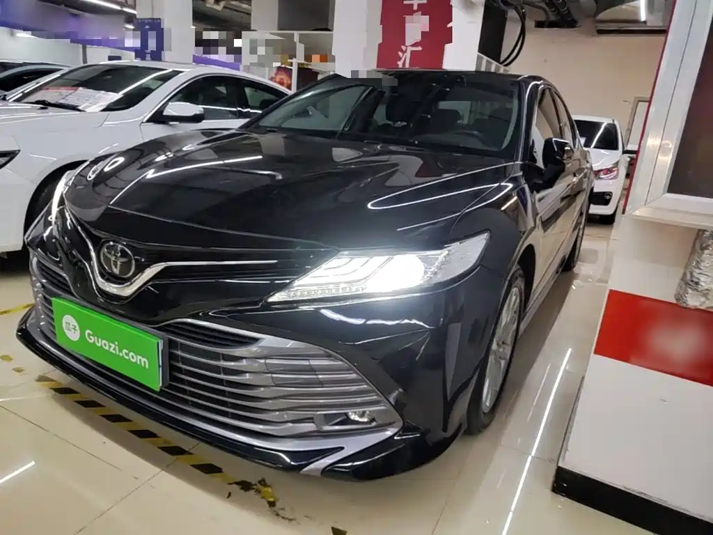 Toyota Camry — миниатюра 2