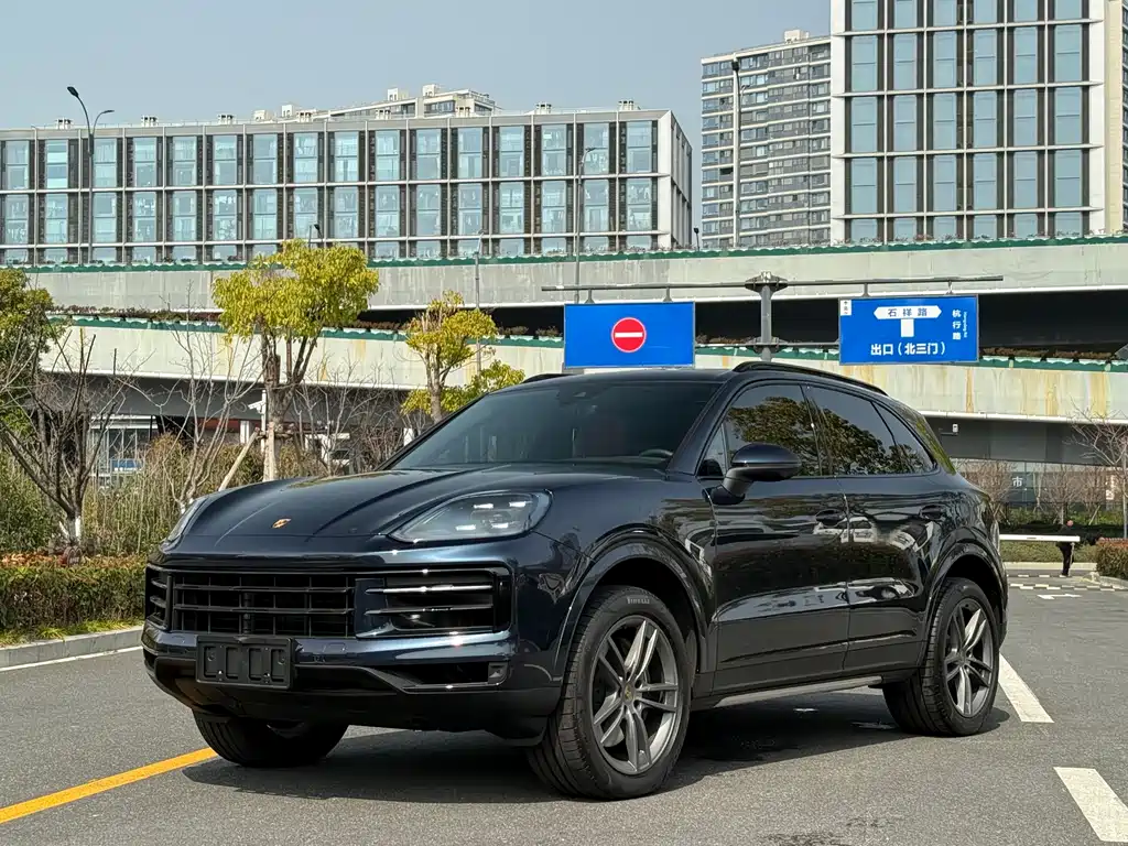 Porsche Cayenne 2023