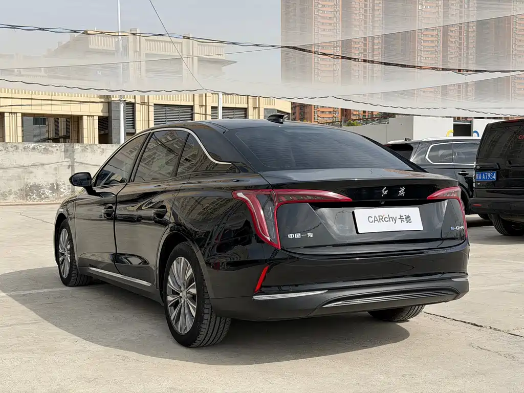 Hongqi Hongqi E-QM5 — миниатюра 6