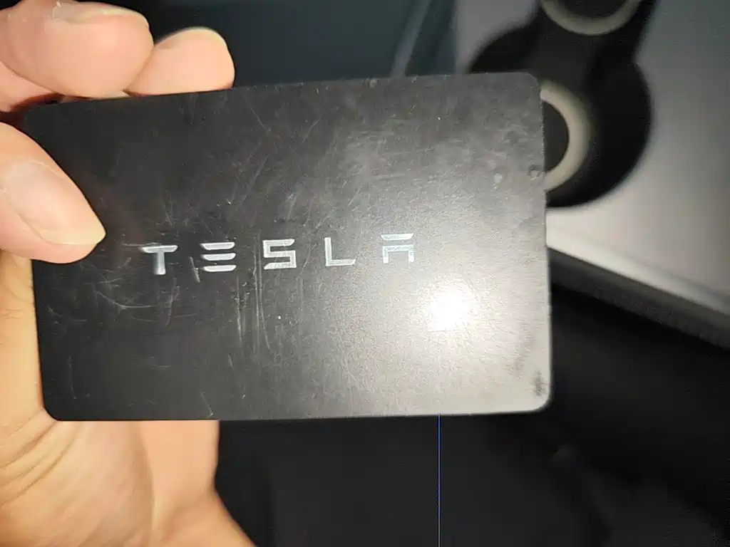 Tesla Model Y — миниатюра 9