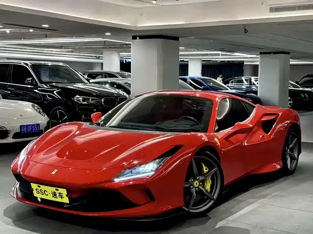 FERRARI F8