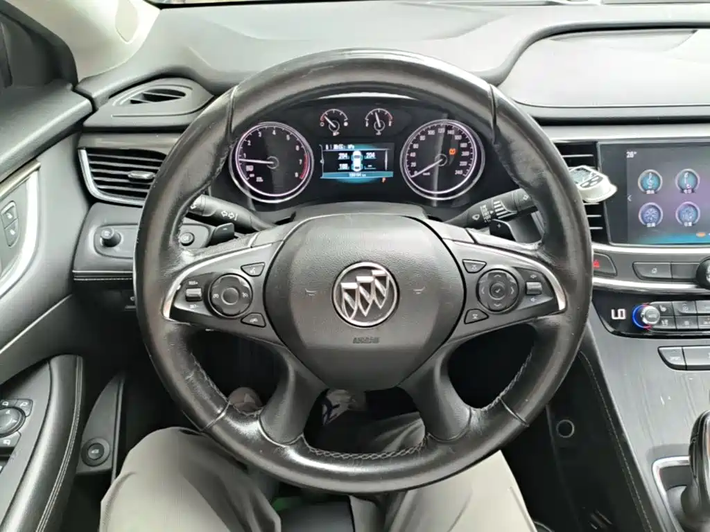Buick LaCrosse — миниатюра 11