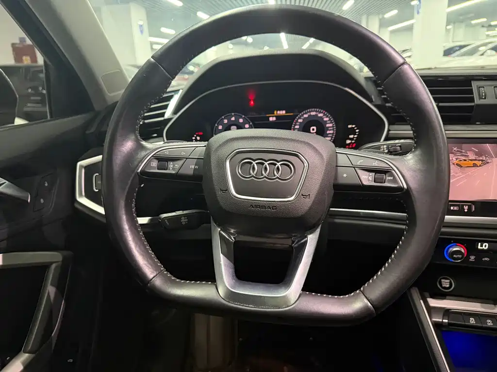 Audi Q3 — миниатюра 5