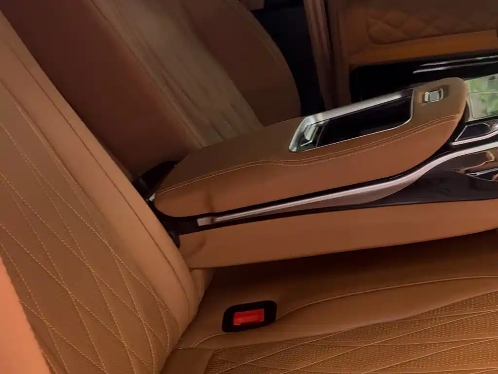 Mercedes-Benz G-Class — миниатюра 14