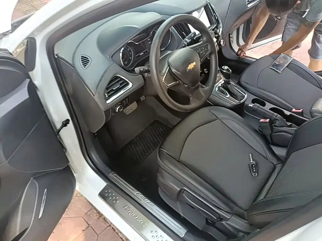 Chevrolet Cruze — миниатюра 15