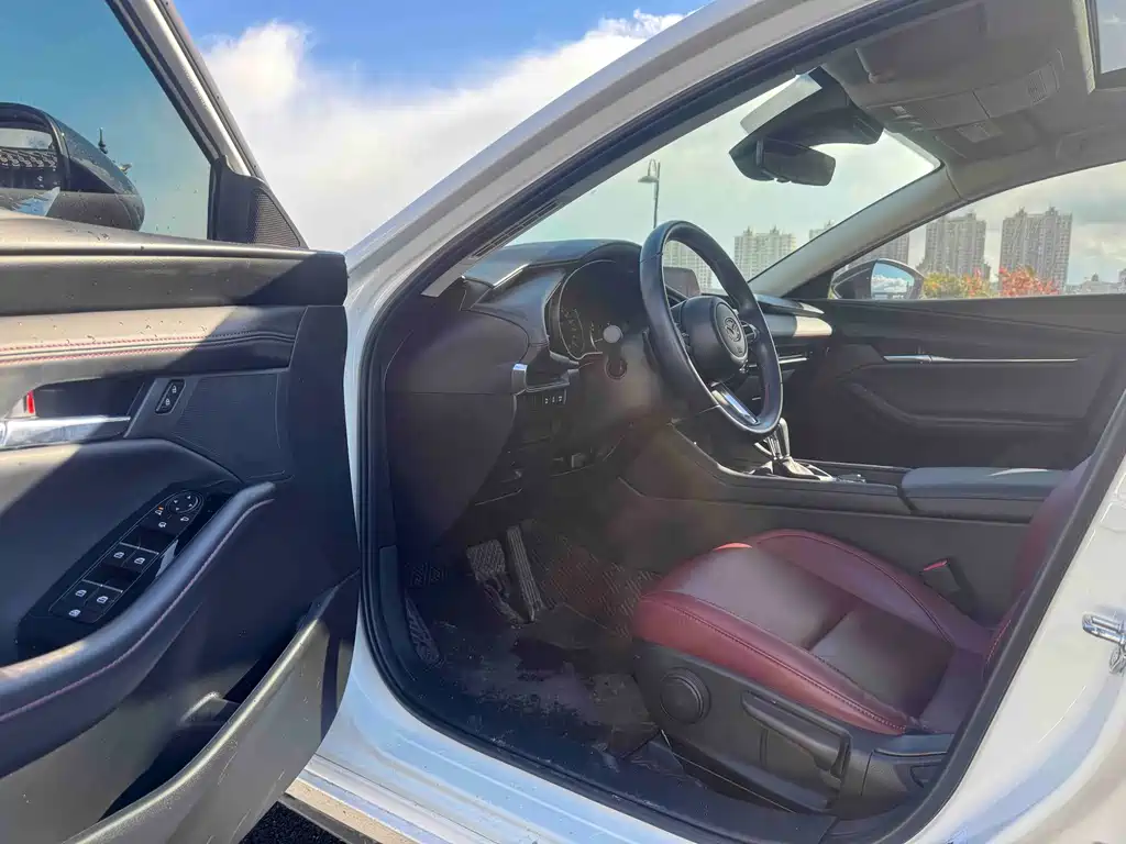 Mazda 3 Axela — миниатюра 7