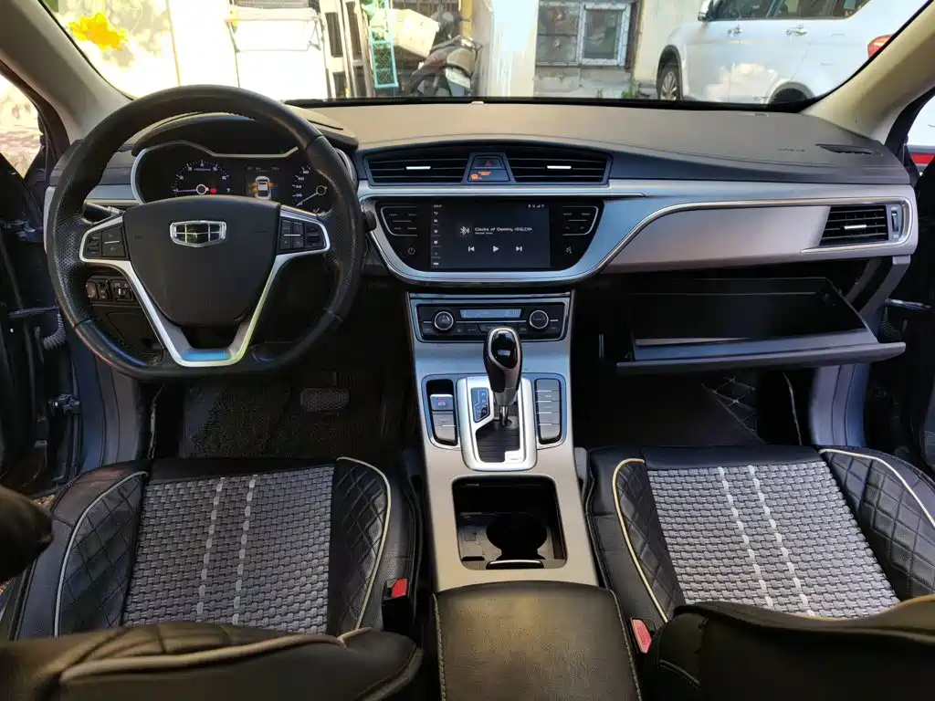 Geely Emgrand GL — миниатюра 10