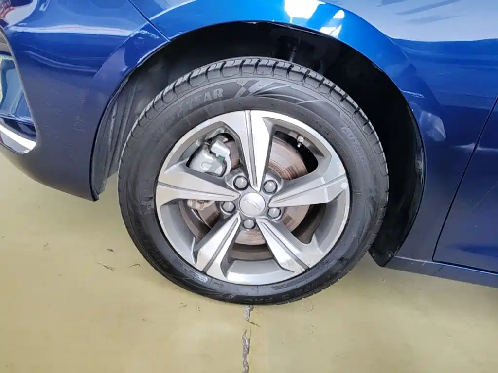 Geely Emgrand GL — миниатюра 23