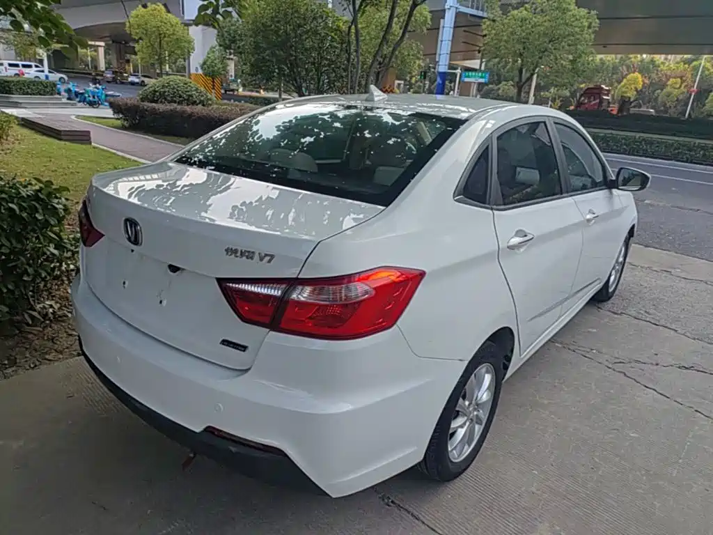 Changan V7 — миниатюра 7