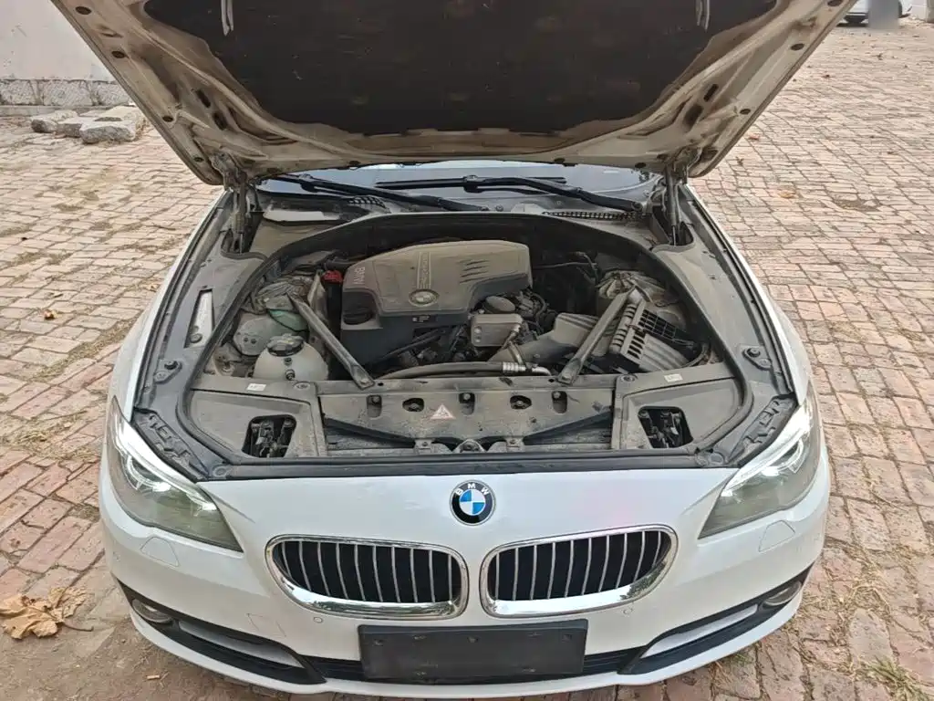 BMW 5 Series — миниатюра 20