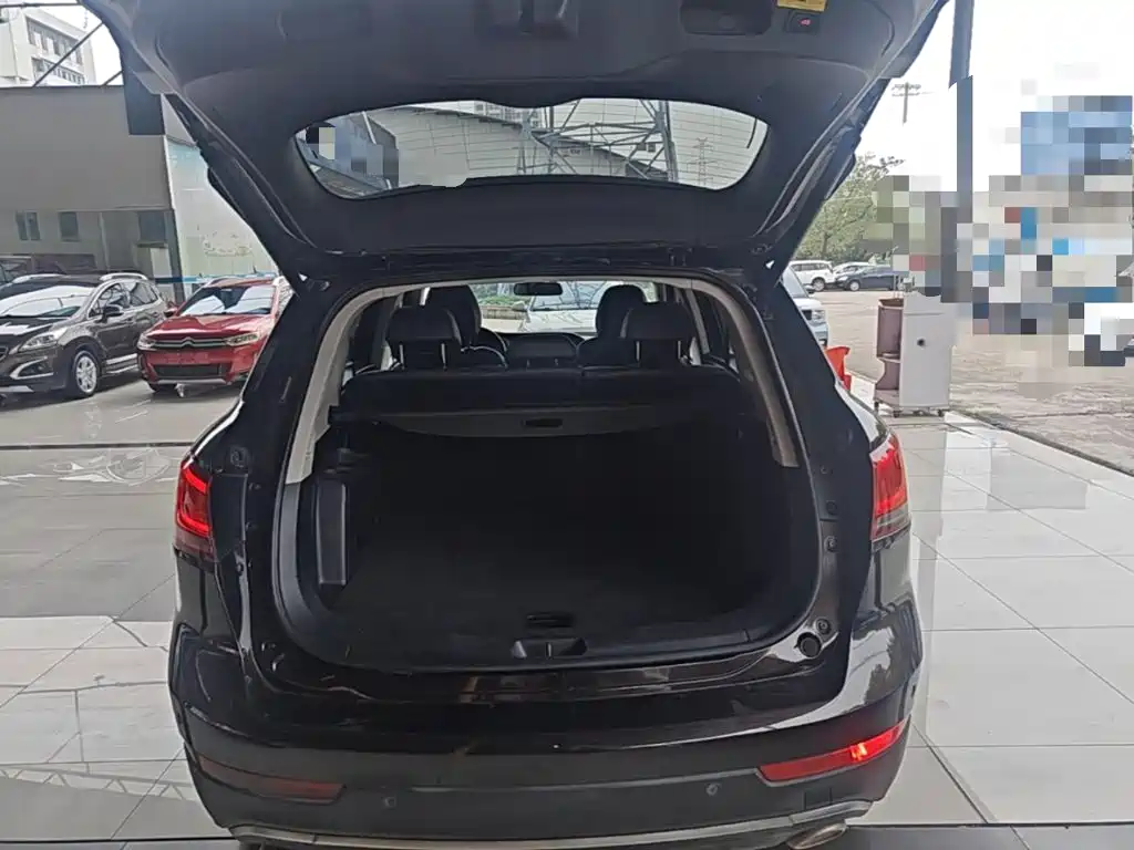 Borgward BX7 — миниатюра 19