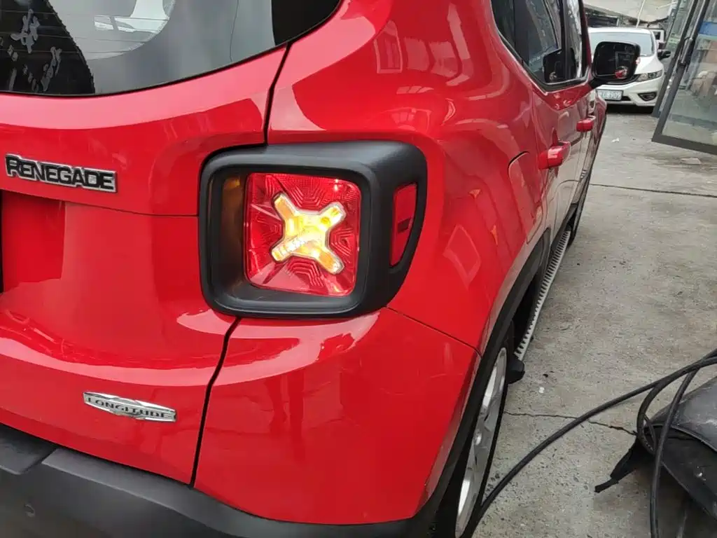 Jeep Renegade — миниатюра 8