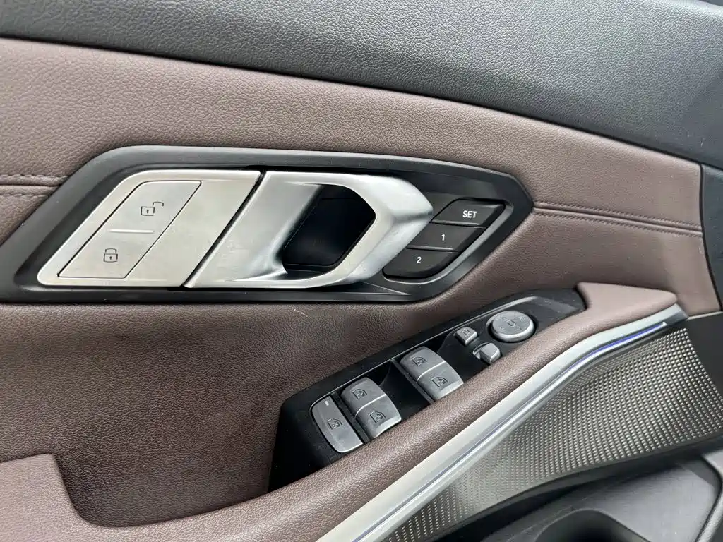 BMW 3 Series — миниатюра 16