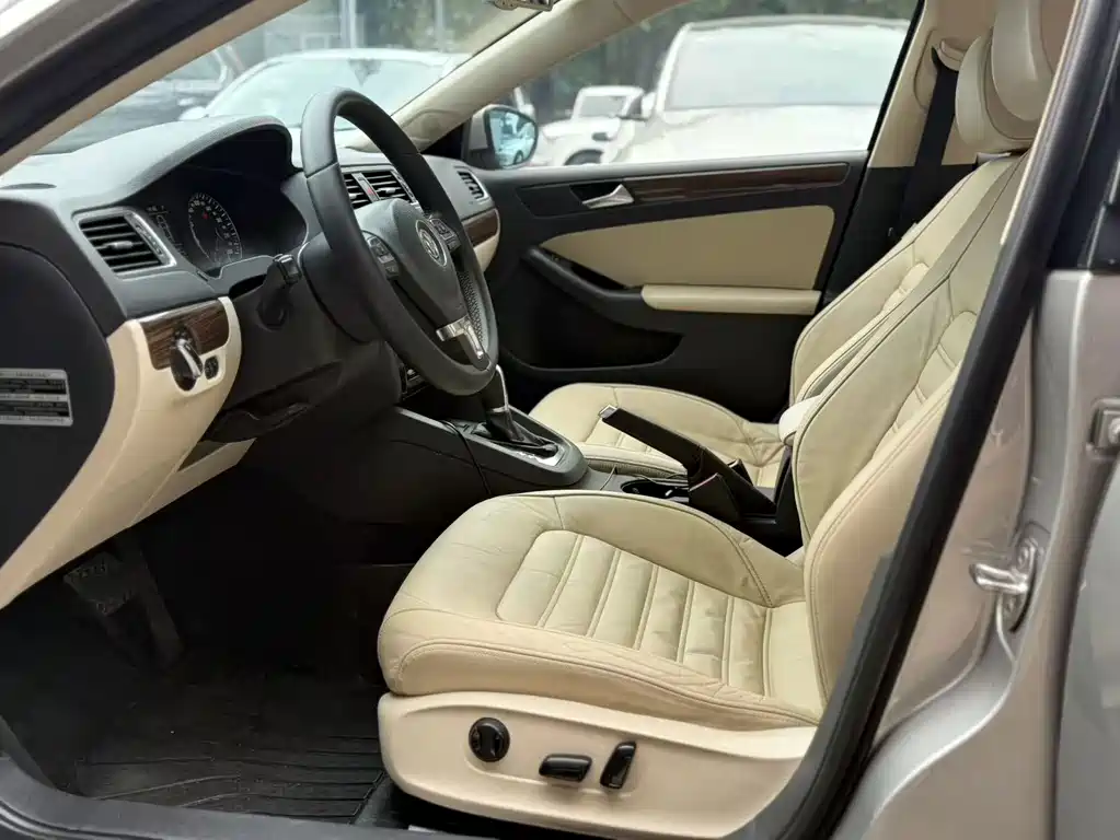 Volkswagen Sagitar — миниатюра 2