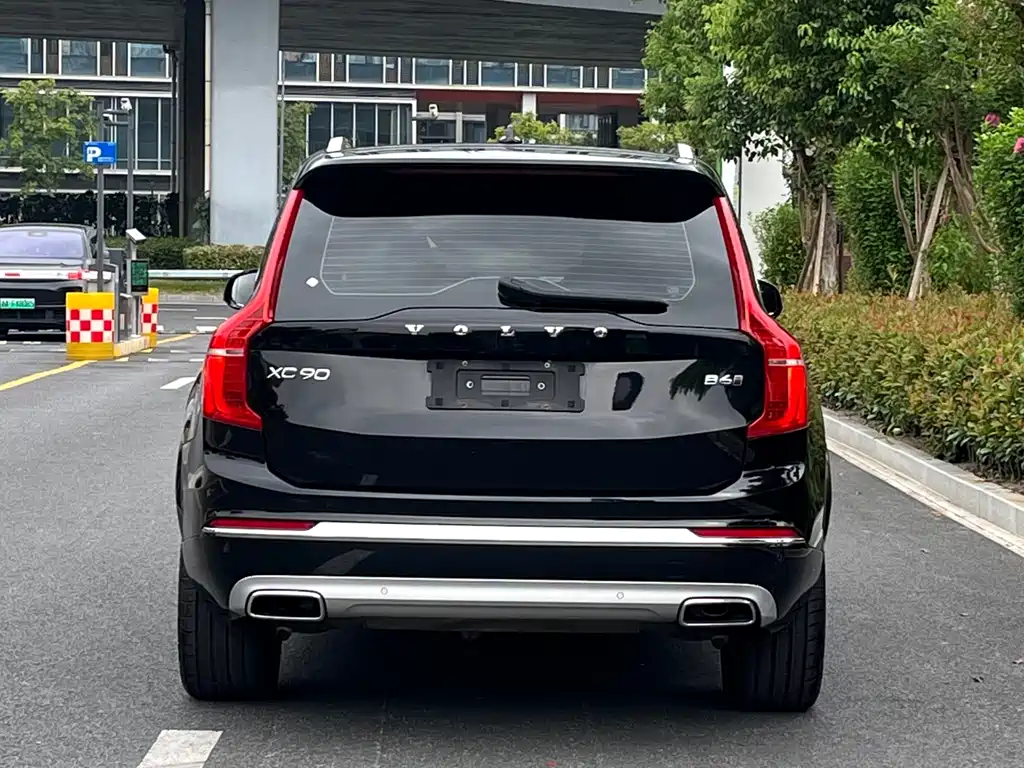 Volvo XC90 — миниатюра 5