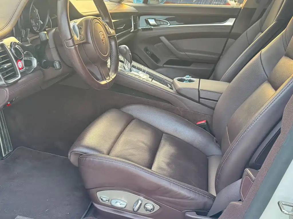 Porsche Panamera — миниатюра 2