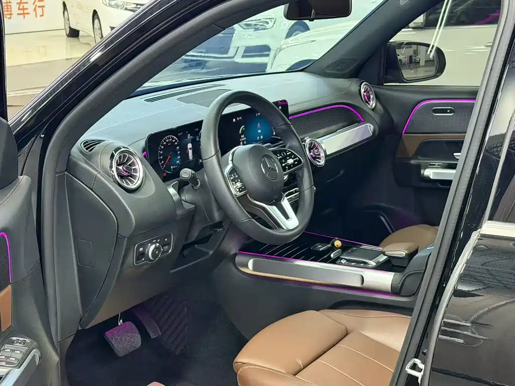 Mercedes-Benz GLB — миниатюра 7