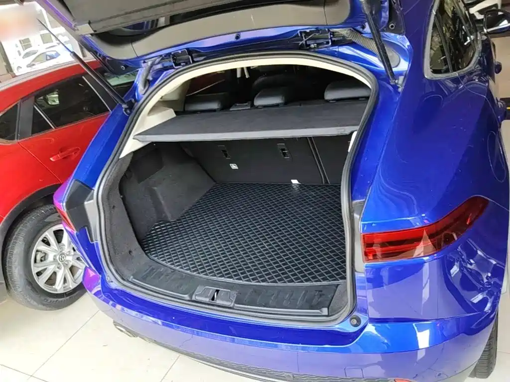 Jaguar E-PACE — миниатюра 19